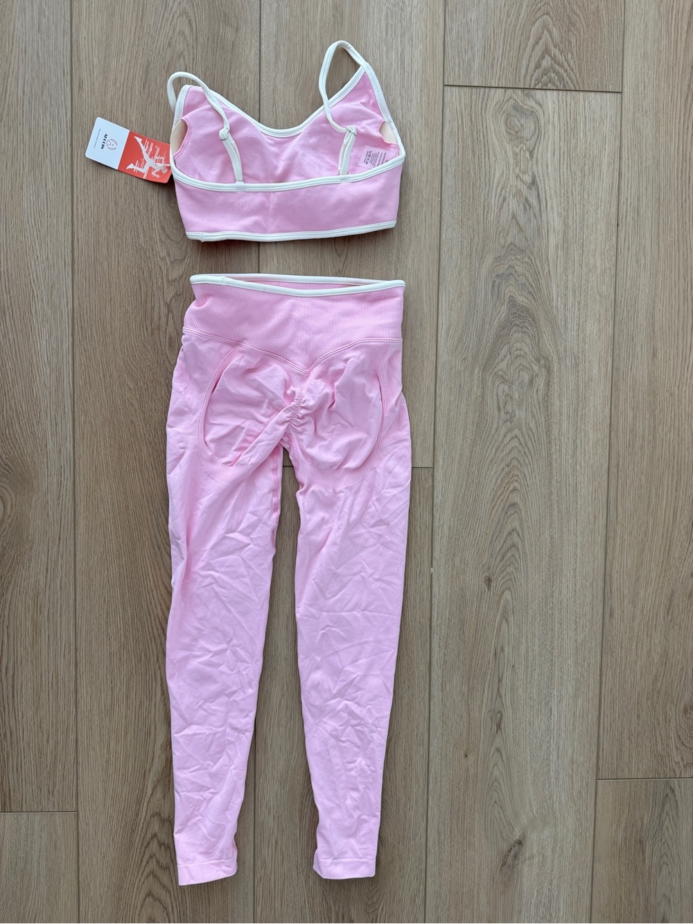 Amazon Light Pink Workout Set - Picture 7 of 7